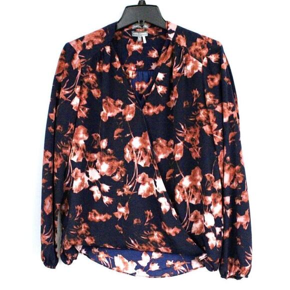 Vince Camuto Women's Blouse M Rich Sequia Blue Red Print NWT $89 Surplice LS - Picture 1 of 6